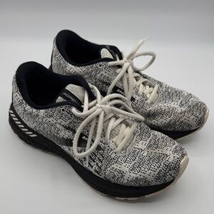 Brooks Running Shoes - Women's 8.5